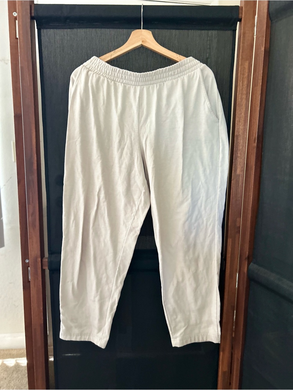 GAP Men's Light Beige Cloud Joggers